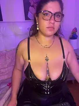 Онлайн чат XXX kylievoosx