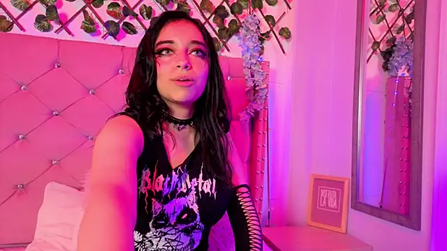 Živý XXX chat Kira-Berry