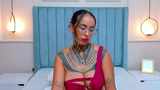 NicoleBlum's Live XXX Chat
