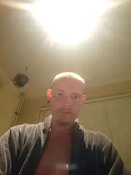 piercingpik Chat XXX in diretta