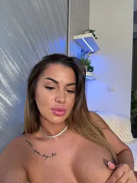 KirstieVegas Adlı Modelin Canlı XXX Sohbeti