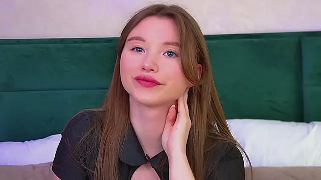 KeiraAsti's Live XXX Chat