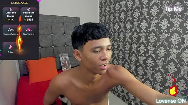 Little_Twink19x 即時 XXX 聊天