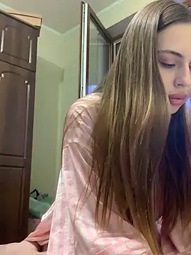 LOLAskk's Live XXX Chat