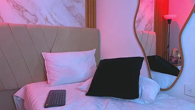 Živý XXX chat j_belle_