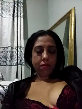 Zara4u Chat XXX in diretta