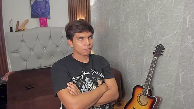 XXX chat uživo modela Thiago_Kozak