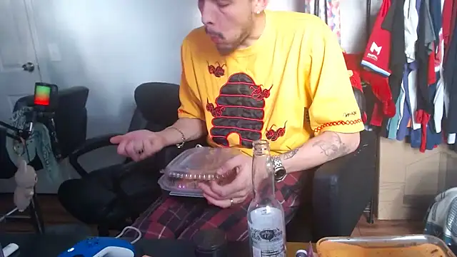 Longdforya élő XXX-chatje