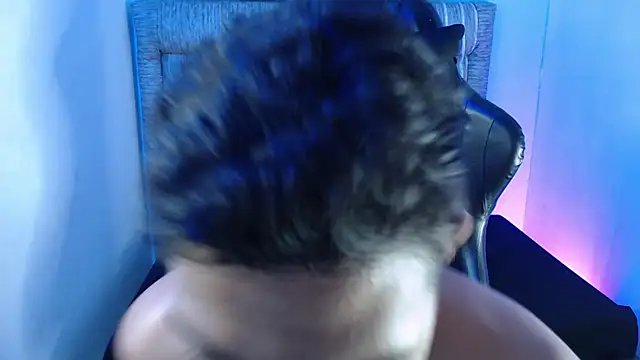 Chat +18 de Yuztin_little_ ao vivo