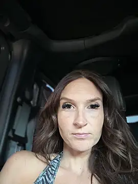 Kate-Paul Live XXX-chat