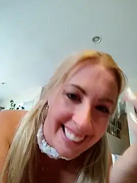 EllieEnchantress live XXX chat