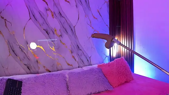 Emmiicute Adlı Modelin Canlı XXX Sohbeti