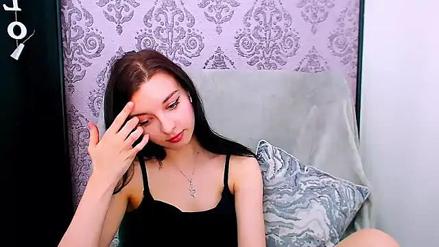 DominantLuna's Live XXX Chat