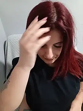 Ufkizil Adlı Modelin Canlı XXX Sohbeti