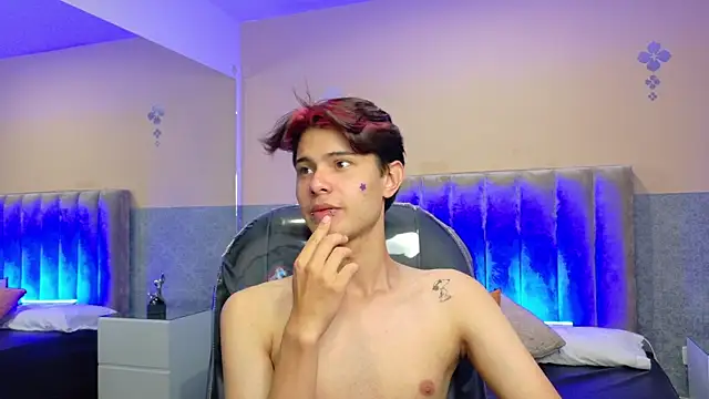 Chat +18 de Derek_Sinn ao vivo