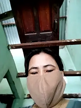 Nelly_x 即時 XXX 聊天