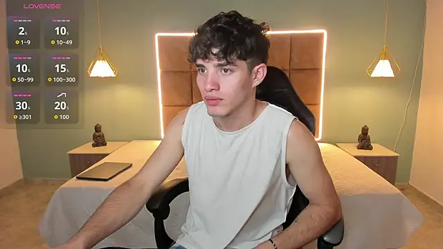 Chat XXX en directo de AlejooTwink