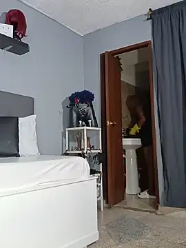 Coco_Kiss Adlı Modelin Canlı XXX Sohbeti