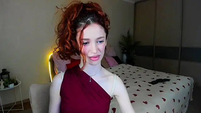 ChristinaConteeree's Live XXX Chat