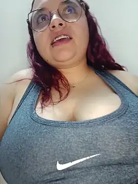 Chat +18 de CURVY-HORNY ao vivo