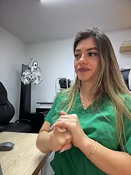 alicee16 Live XXX Chat