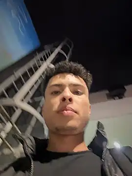 Eros_lee Adlı Modelin Canlı XXX Sohbeti