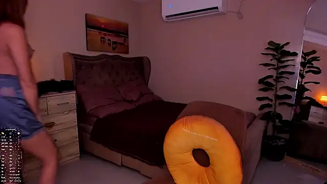 OliGasm Adlı Modelin Canlı XXX Sohbeti