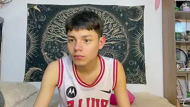 Chat XXX ao vivo de Andy_Belier23