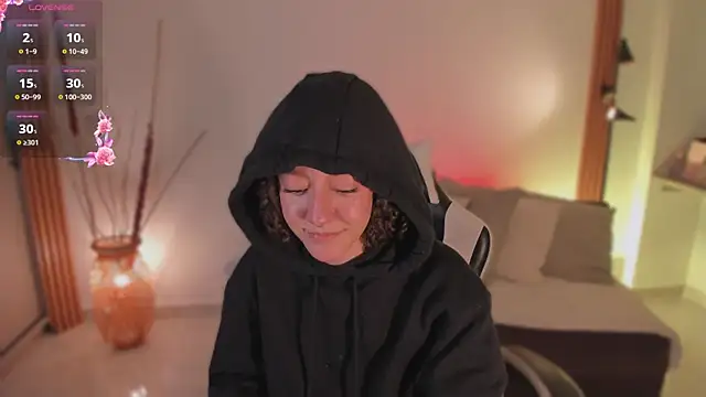 ChloeMoreti 现场XXX聊天