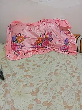 Chat +18 de Rouzalinda_1 ao vivo