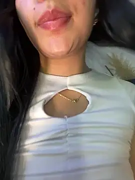 Hhannachiki's Live XXX Chat