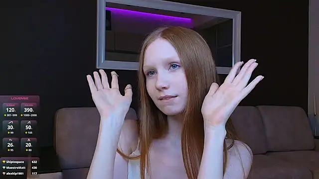 Chat +18 de FoxyMira ao vivo