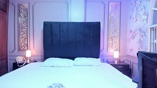 hot_luna_x Adlı Modelin Canlı XXX Sohbeti