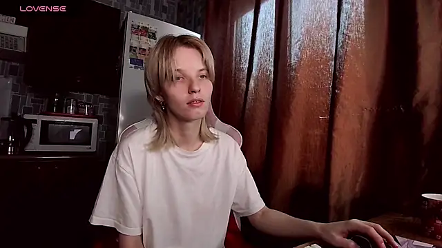 Madelaineses' Live XXX Chat