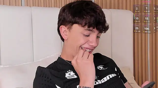 Chat XXX ao vivo de Tomy_Rox