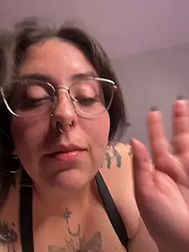Mizztikaa Adlı Modelin Canlı XXX Sohbeti