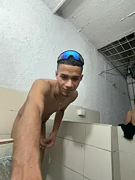 Chat +18 de friends_lust_latin ao vivo