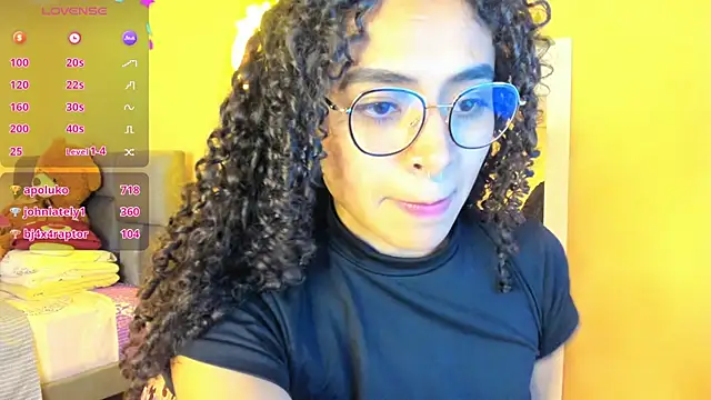 Chat +18 de Keniia_rizz ao vivo