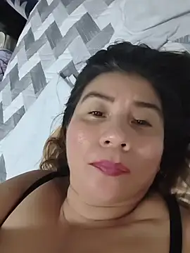 Chat +18 de fire_mommy ao vivo