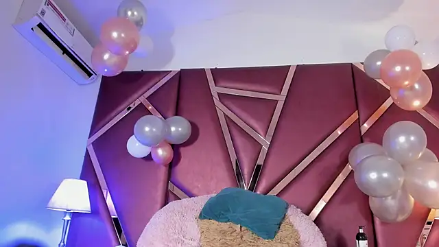 SelenaBloom Chat XXX live
