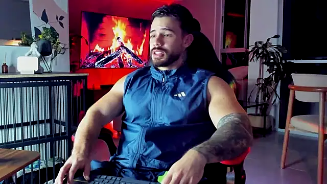 Valenthino_Salvatore Chat XXX in diretta