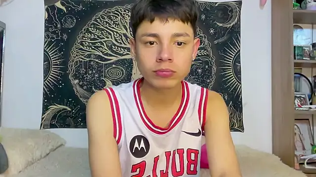 Andy_Belier23 Adlı Modelin Canlı XXX Sohbeti
