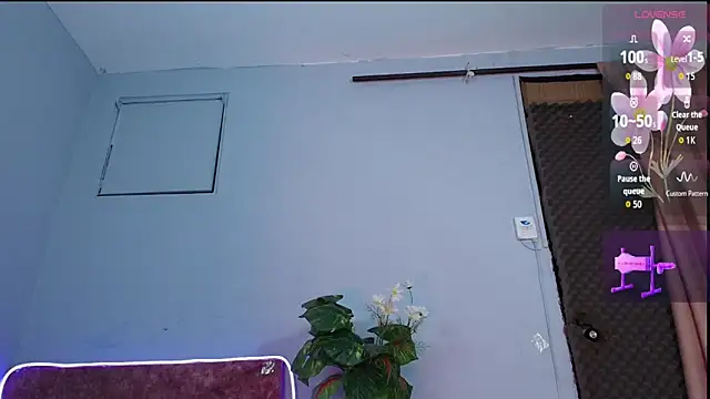GiordanaPinoo Adlı Modelin Canlı XXX Sohbeti