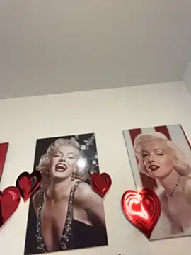 XXX chat uživo modela MiaBlonde1