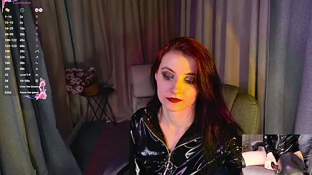 NicoleLuxe Chat XXX in diretta