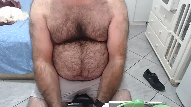 Živý XXX chat MysterBearMG