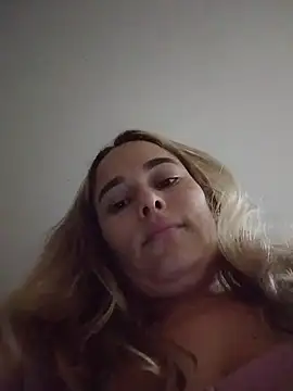 Amelia1_ Adlı Modelin Canlı XXX Sohbeti