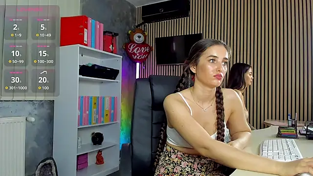OfficeGirls Chat XXX in diretta