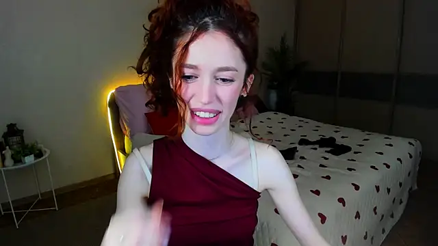 ChristinaConteeree's Live XXX Chat