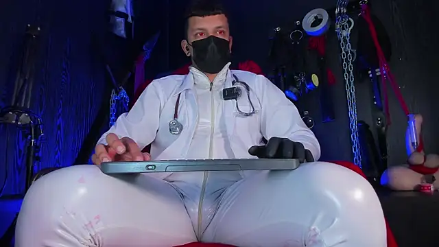Master_Connor_BDSM 即時 XXX 聊天